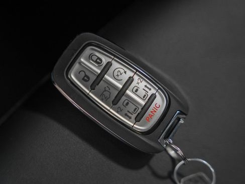 New 2026 Chrysler Pacifica Select image 40