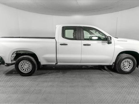 Used 2022 Chevrolet Silverado 1500 W/T w/ Trailering Package image 9