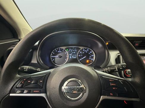 Used 2021 Nissan Kicks S image 29