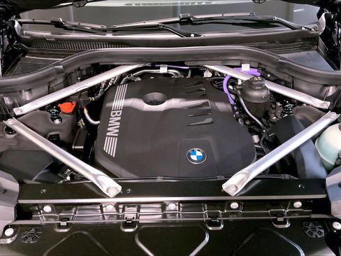 New 2026 BMW X7 xDrive40i w/ Executive Package AWD/4WD image 16