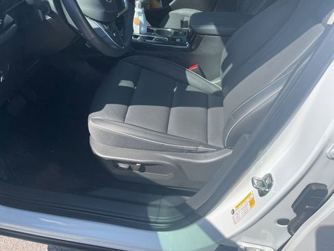 Used 2023 Buick Envision Essence FWD image 10