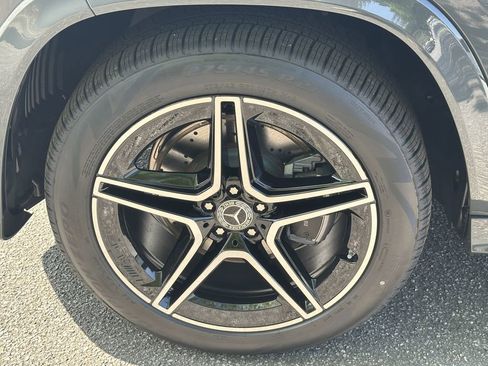 New 2026 Mercedes-Benz GLS 450 4MATIC image 13