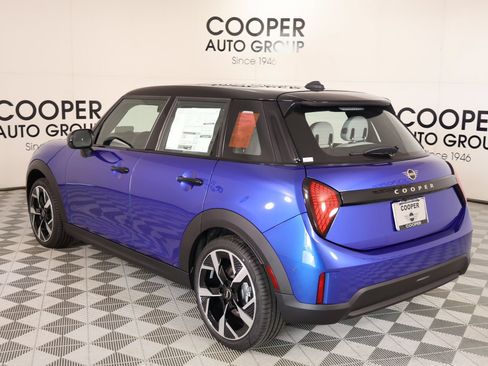 New 2026 MINI Cooper 4-Door Hardtop FWD image 22