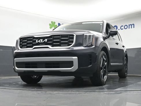 Used 2025 Kia Telluride S FWD image 6