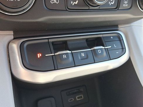 Used 2021 GMC Acadia SLT FWD image 12