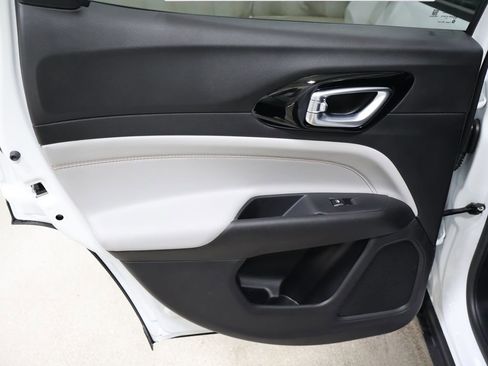 New 2026 Jeep Compass Limited image 13