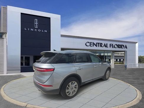 Used 2022 Lincoln Corsair FWD image 4