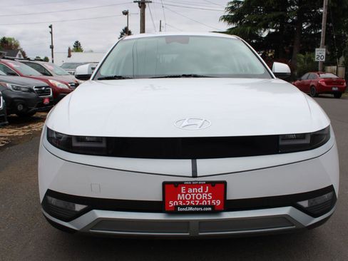Used 2024 Hyundai Ioniq 5 SE RWD image 2
