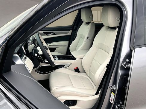 Used 2026 Jaguar F-PACE R-Dynamic S image 25