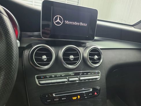 Used 2018 Mercedes-Benz GLC 300 4MATIC image 26