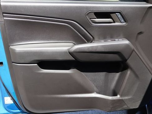 Used 2024 Chevrolet Colorado Trail Boss AWD/4WD image 17