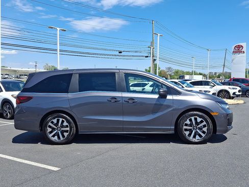 Certified 2026 Honda Odyssey EX-L image 7