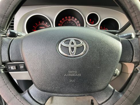 Used 2011 Toyota Tundra 2WD Double Cab image 17