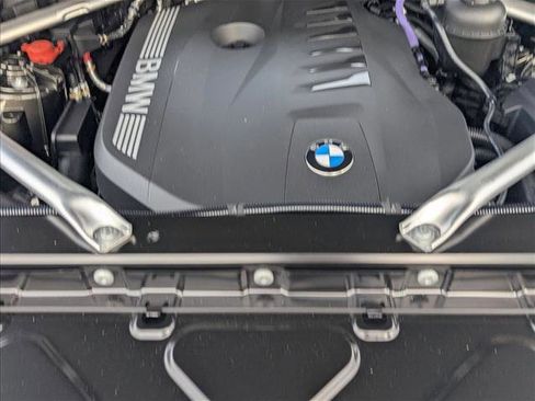 New 2026 BMW X5 sDrive40i image 16