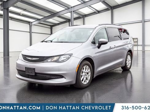 Used 2021 Chrysler Voyager Lxi FWD image 19