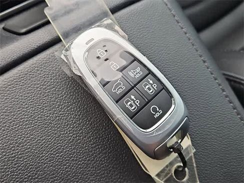 Used 2023 Hyundai Tucson Limited image 35