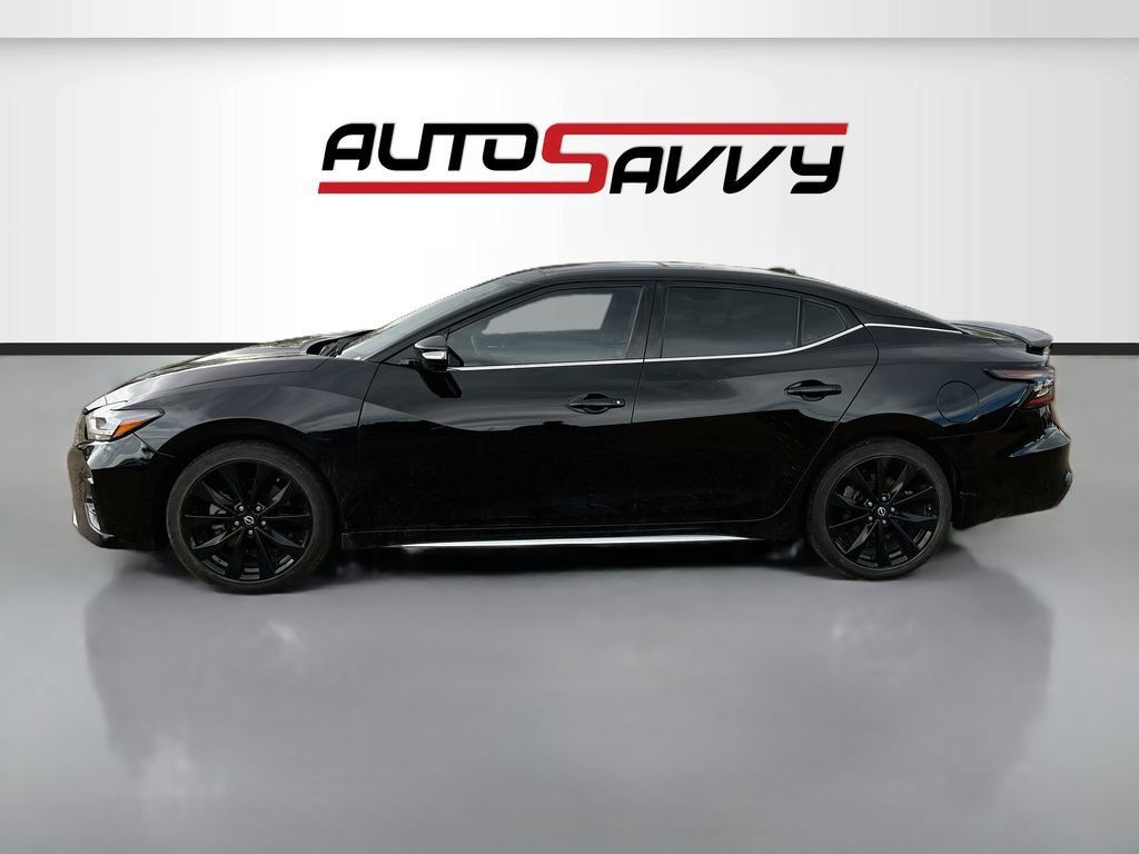Used 2023 Nissan Maxima SR w/ Sport Mat Group FWD image 4