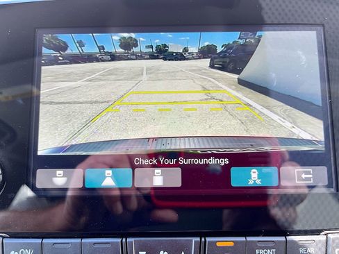 Used 2023 Honda Odyssey Elite image 14