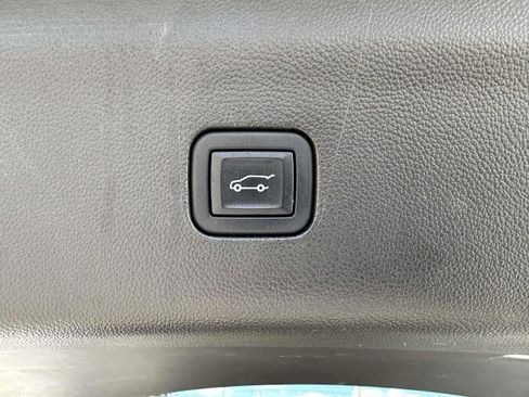 Used 2023 Buick Enclave Essence w/ Experience Buick Package image 16