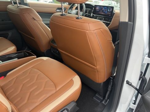 New 2026 Nissan Pathfinder Platinum image 24