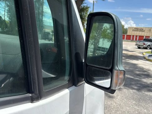 Used 2021 Freightliner Sprinter 2500 RWD image 28
