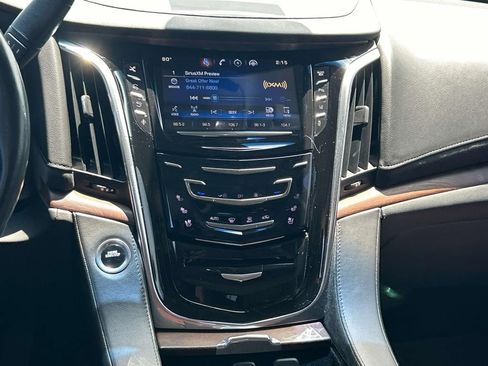 Used 2015 Cadillac Escalade Premium AWD/4WD image 16