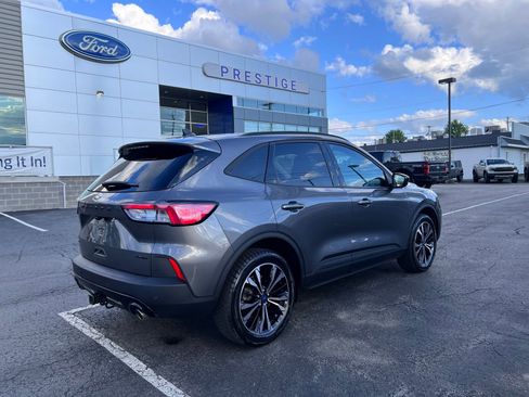 Used 2022 Ford Escape SEL w/ SEL Stealth AWD Package image 9