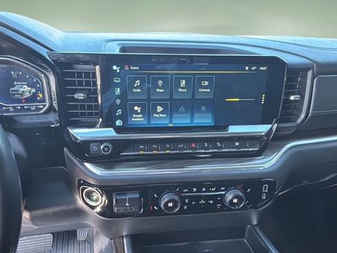 Used 2022 Chevrolet Silverado 1500 LT Trail Boss w/ LT Trail Boss Premium Package image 9