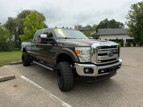 Used 2015 Ford F250 Lariat w/ Lariat Ultimate Package AWD/4WD image 2