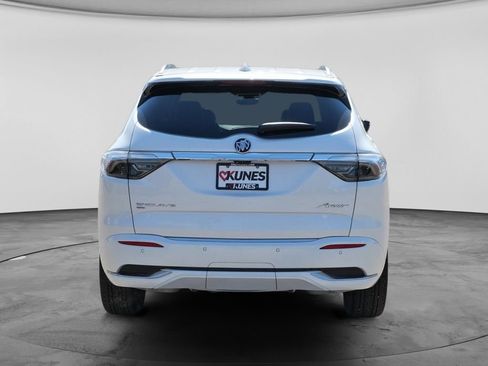 Used 2024 Buick Enclave Avenir w/ Avenir Technology Package AWD/4WD image 11