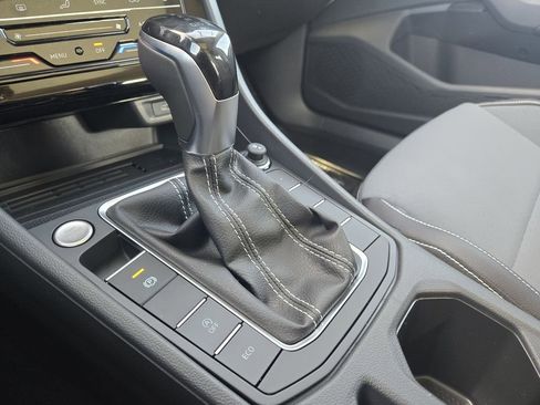 New 2026 Volkswagen Jetta SE FWD image 16