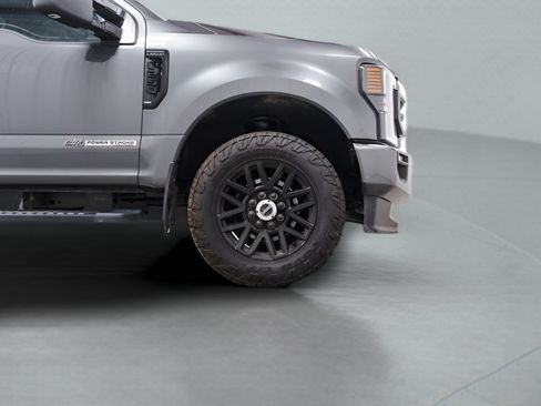 Used 2020 Ford F250 Lariat AWD/4WD image 9