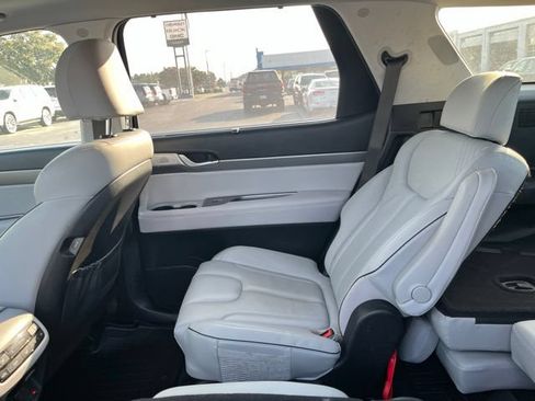 Used 2023 Hyundai Palisade SEL w/ Premium Package AWD/4WD image 13