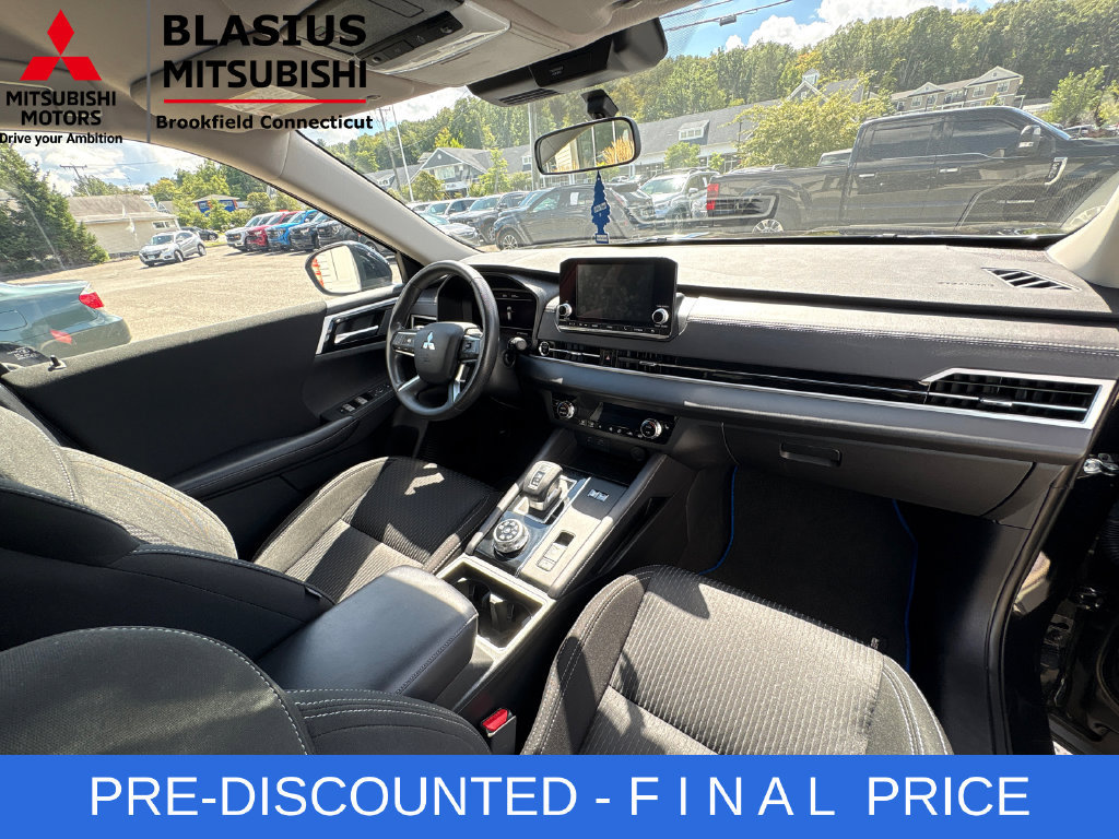 Used 2025 Mitsubishi Outlander ES AWD/4WD image 50