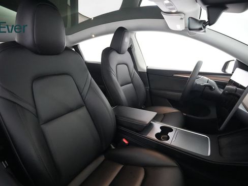 Used 2025 Tesla Model Y Long Range AWD/4WD image 23