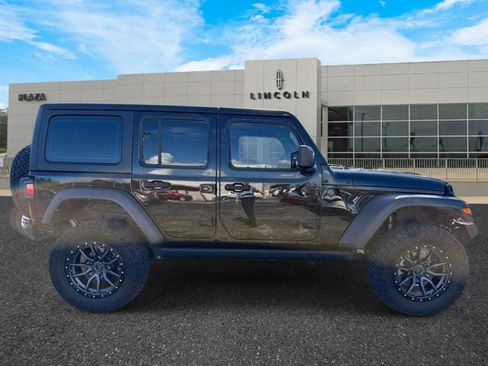 Used 2024 Jeep Wrangler Unlimited Sport AWD/4WD image 2