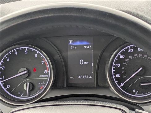 Used 2024 Toyota Camry SE image 10