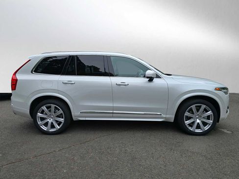 Used 2018 Volvo XC90 T6 Inscription w/ Convenience Package AWD/4WD image 2