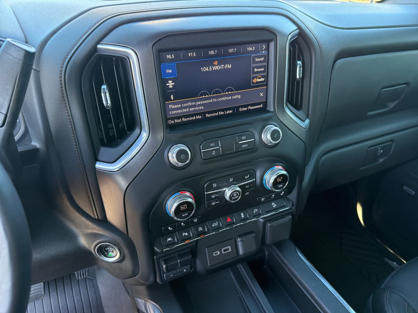 Used 2020 GMC Sierra 1500 AT4 w/ Off-Road Performance Package AWD/4WD image 18