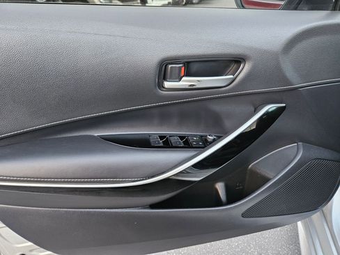 Used 2020 Toyota Corolla XSE image 15