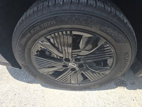 Certified 2025 Nissan Murano SV FWD image 10