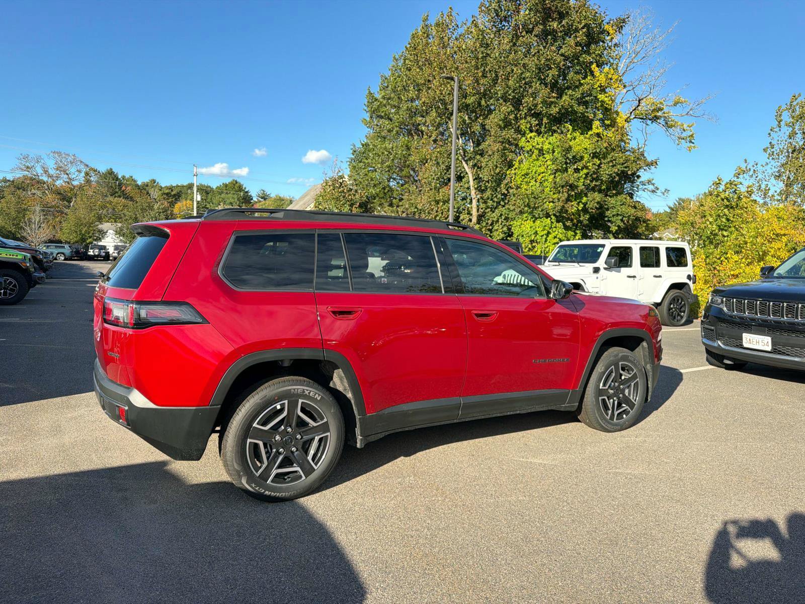 New 2026 Jeep Cherokee Laredo AWD/4WD image 2