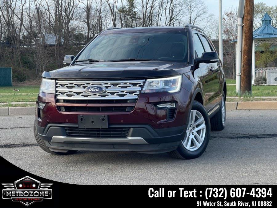 Used 2018 Ford Explorer XLT w/ Equipment Group 202A AWD/4WD image 25