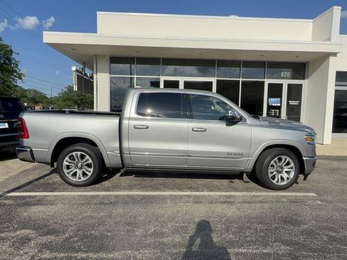 Used 2024 RAM 1500 Limited AWD/4WD image 2