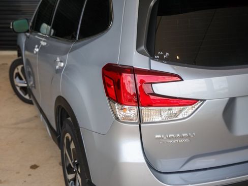 Used 2022 Subaru Forester Touring w/ Popular Package #2 AWD/4WD image 15