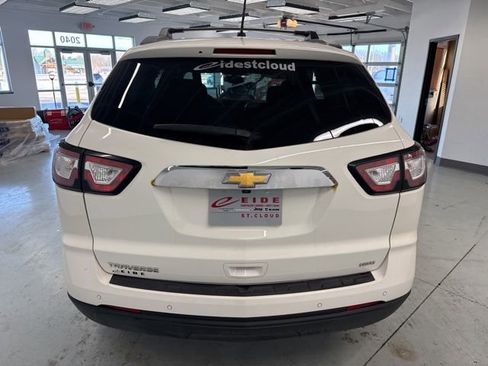 Used 2015 Chevrolet Traverse LT image 9