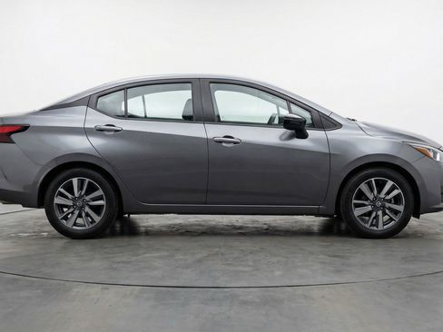 Used 2025 Nissan Versa SV image 11