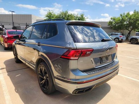 Used 2024 Volkswagen Tiguan SE R-Line image 3