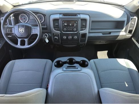 Used 2018 RAM 1500 Express RWD image 17