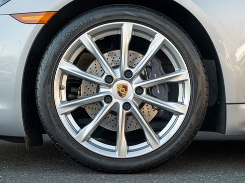 Certified 2018 Porsche 718 Cayman image 12